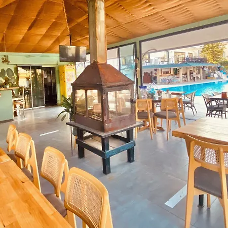 Aparthotel Sayar